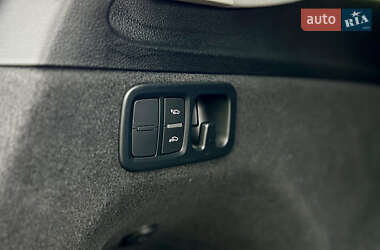 Внедорожник / Кроссовер Audi Q7 2015 в 