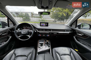 Внедорожник / Кроссовер Audi Q7 2015 в 