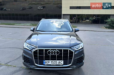 Внедорожник / Кроссовер Audi Q7 2020 в 