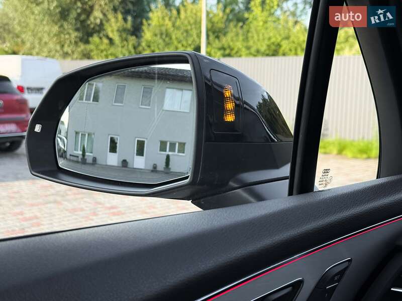 Позашляховик / Кросовер Audi Q7 2017 в Луцьку