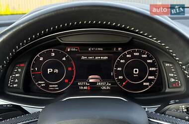 Внедорожник / Кроссовер Audi Q7 2017 в 