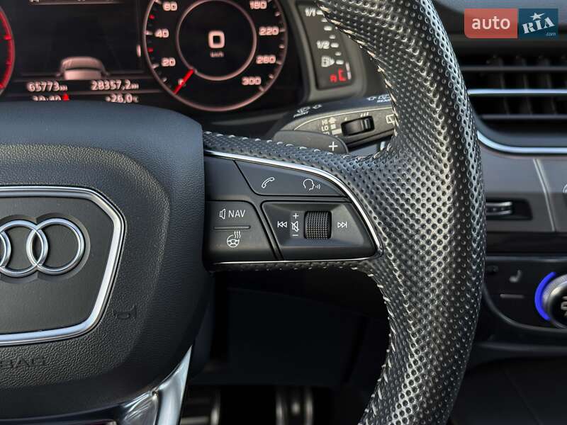Позашляховик / Кросовер Audi Q7 2017 в Луцьку