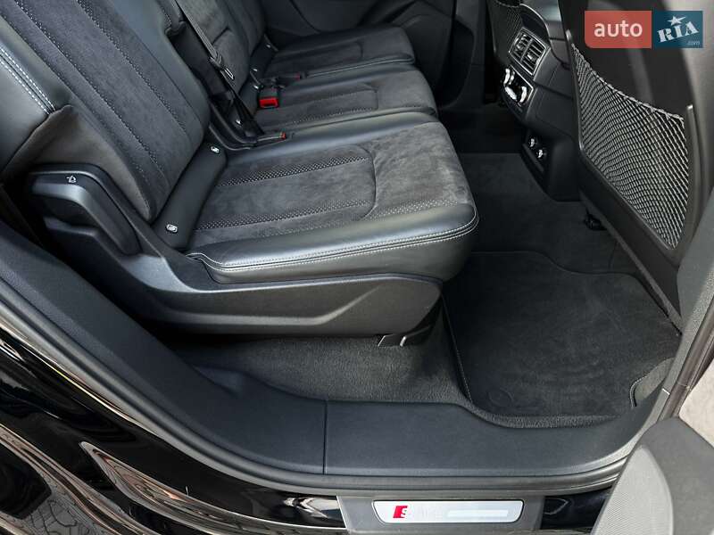 Позашляховик / Кросовер Audi Q7 2017 в Луцьку
