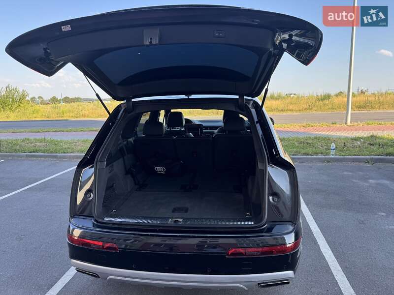 Внедорожник / Кроссовер Audi Q7 2018 в Виннице