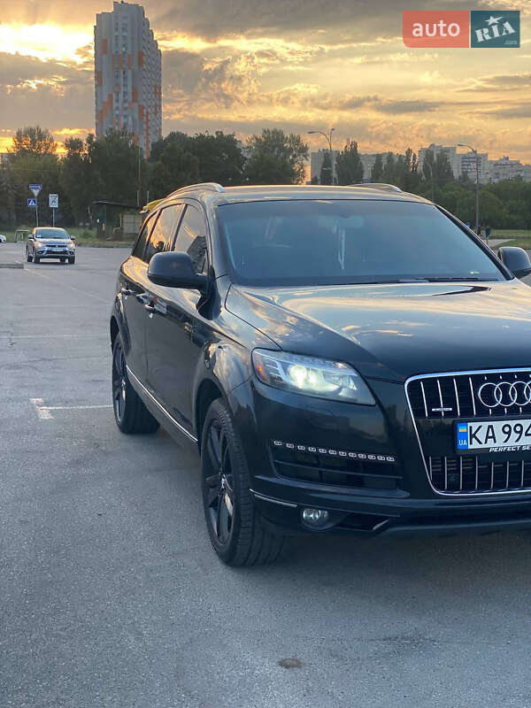 Внедорожник / Кроссовер Audi Q7 2011 в 