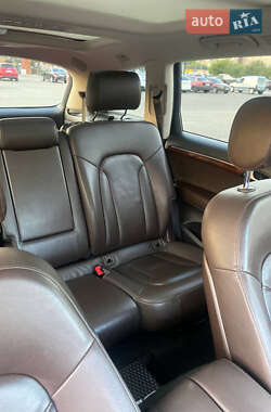 Внедорожник / Кроссовер Audi Q7 2011 в 