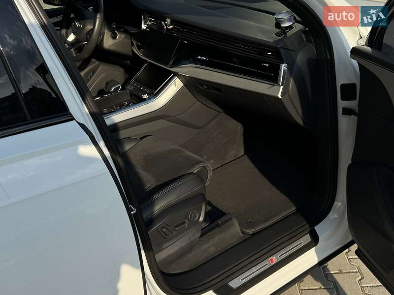 Позашляховик / Кросовер Audi Q7 2020 в Хмельницькому