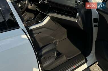 Внедорожник / Кроссовер Audi Q7 2020 в 