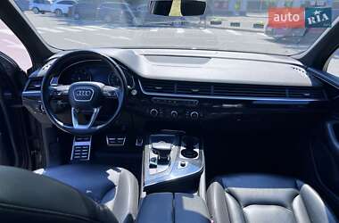 Внедорожник / Кроссовер Audi Q7 2017 в 