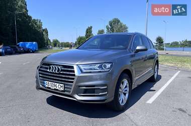 Внедорожник / Кроссовер Audi Q7 2017 в 