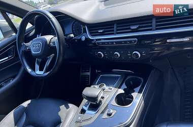 Внедорожник / Кроссовер Audi Q7 2017 в 