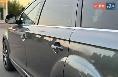 Внедорожник / Кроссовер Audi Q7 2013 в 