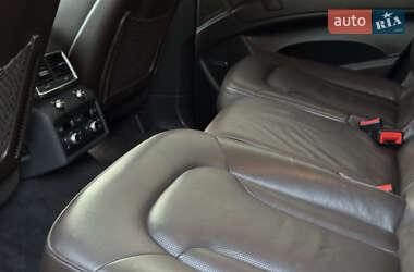 Внедорожник / Кроссовер Audi Q7 2013 в 