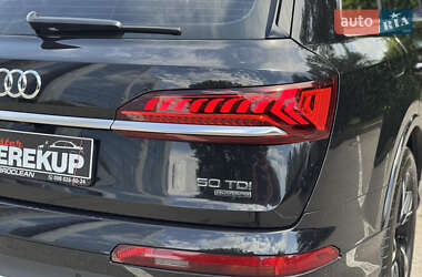 Внедорожник / Кроссовер Audi Q7 2020 в 