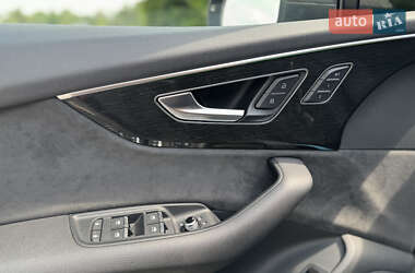 Внедорожник / Кроссовер Audi Q7 2020 в 
