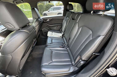 Внедорожник / Кроссовер Audi Q7 2020 в 