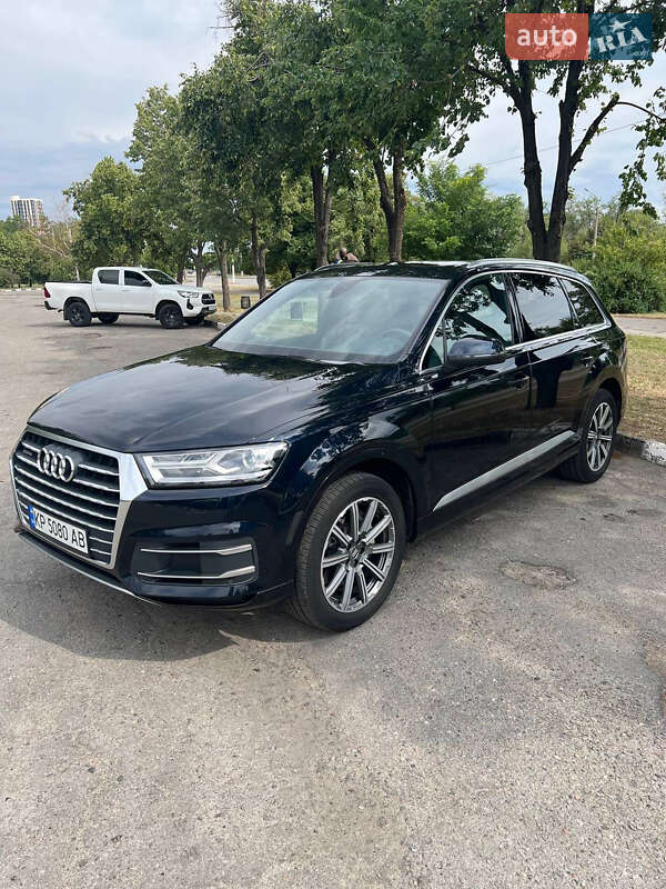 Внедорожник / Кроссовер Audi Q7 2017 в Запорожье