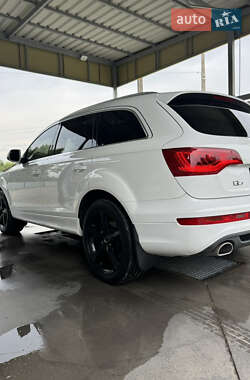 Внедорожник / Кроссовер Audi Q7 2014 в 