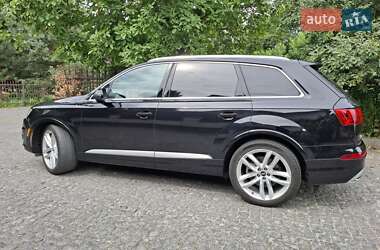 Внедорожник / Кроссовер Audi Q7 2016 в 