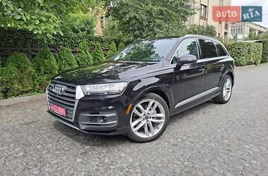 Внедорожник / Кроссовер Audi Q7 2016 в 