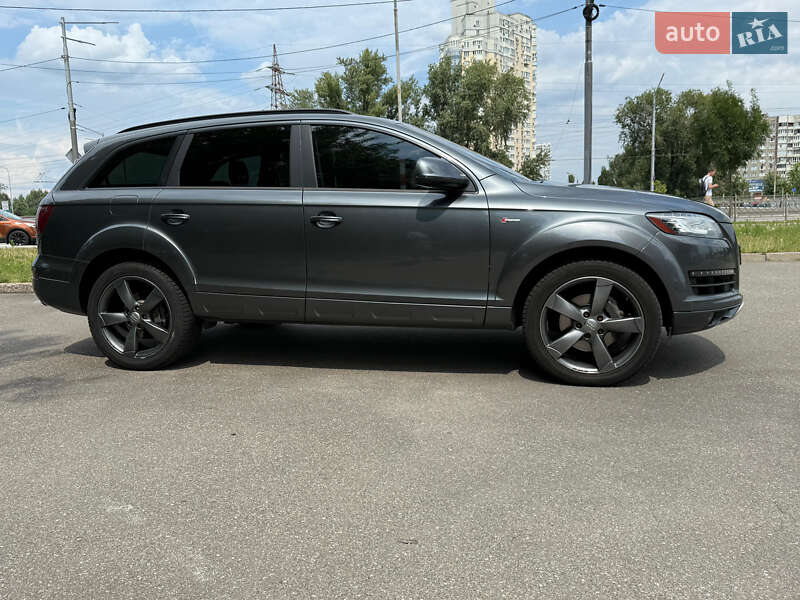 Внедорожник / Кроссовер Audi Q7 2014 в Киеве