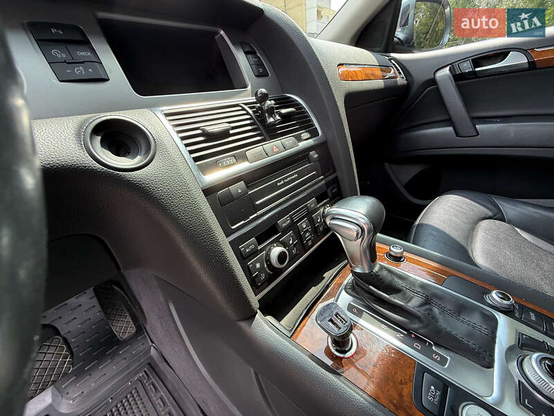 Внедорожник / Кроссовер Audi Q7 2014 в Киеве