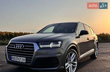 Внедорожник / Кроссовер Audi Q7 2017 в 