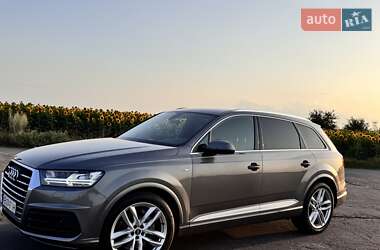 Внедорожник / Кроссовер Audi Q7 2017 в 