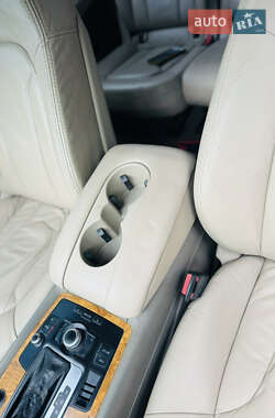 Внедорожник / Кроссовер Audi Q7 2006 в 