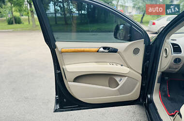 Внедорожник / Кроссовер Audi Q7 2006 в 