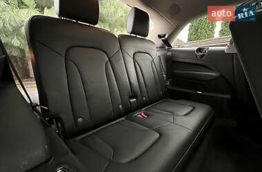 Внедорожник / Кроссовер Audi Q7 2013 в 