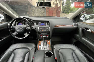 Внедорожник / Кроссовер Audi Q7 2013 в 