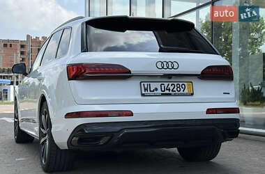 Внедорожник / Кроссовер Audi Q7 2020 в 