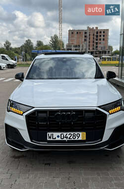 Внедорожник / Кроссовер Audi Q7 2020 в 