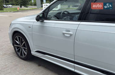 Внедорожник / Кроссовер Audi Q7 2020 в 
