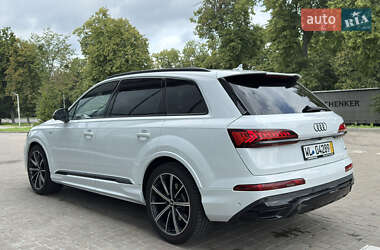 Внедорожник / Кроссовер Audi Q7 2020 в 