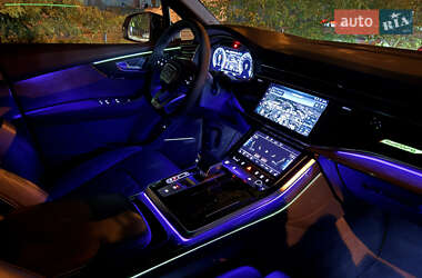 Внедорожник / Кроссовер Audi Q7 2020 в 