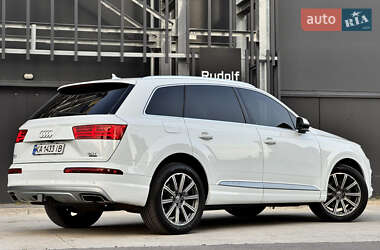 Внедорожник / Кроссовер Audi Q7 2017 в 