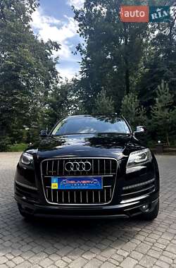 Позашляховик / Кросовер Audi Q7 2013 в 