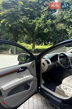 Позашляховик / Кросовер Audi Q7 2013 в 