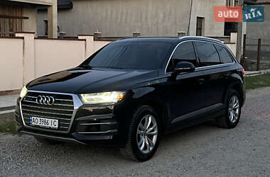 Внедорожник / Кроссовер Audi Q7 2016 в 