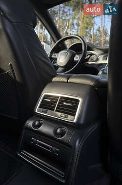 Позашляховик / Кросовер Audi Q7 2011 в 
