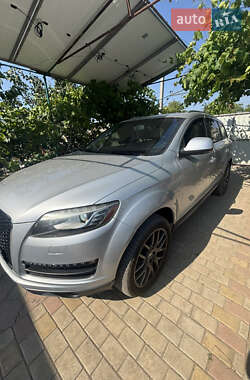 Внедорожник / Кроссовер Audi Q7 2013 в 