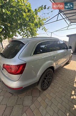 Внедорожник / Кроссовер Audi Q7 2013 в 