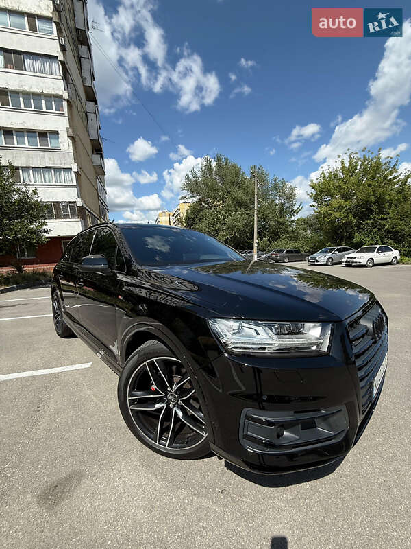 Внедорожник / Кроссовер Audi Q7 2018 в Киеве