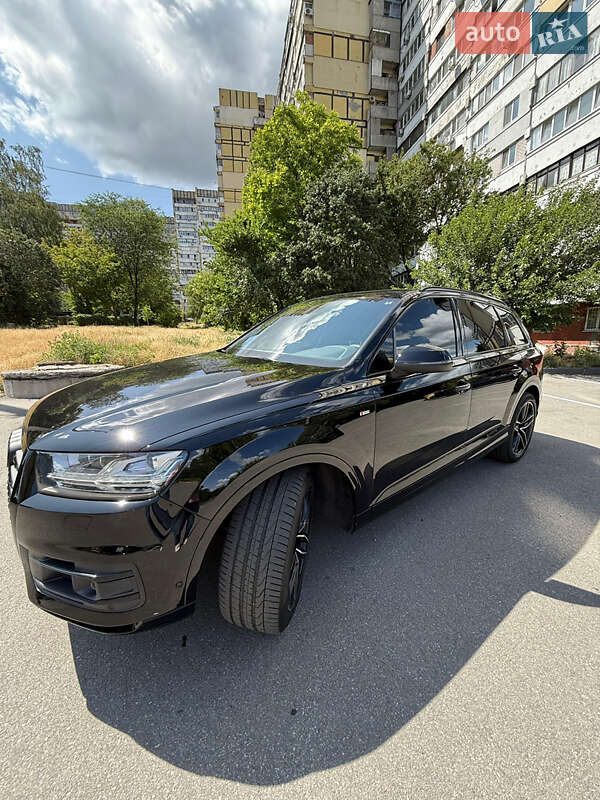 Внедорожник / Кроссовер Audi Q7 2018 в Киеве