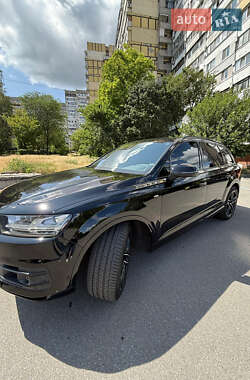 Внедорожник / Кроссовер Audi Q7 2018 в 