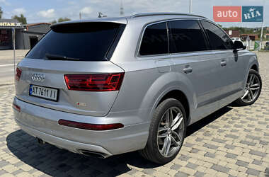 Внедорожник / Кроссовер Audi Q7 2017 в 
