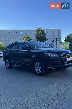 Внедорожник / Кроссовер Audi Q7 2015 в 