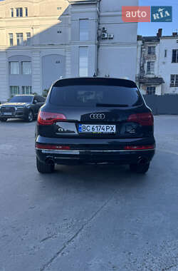 Внедорожник / Кроссовер Audi Q7 2015 в 